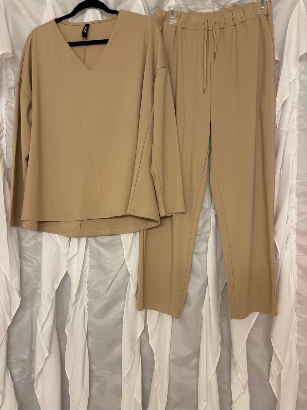STYLEWE Relaxed V-Neck Top & Drawstring Track Pants - Camel